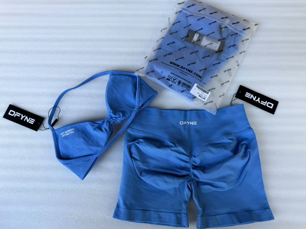 Pink DFYNE Sports Bra & Shorts Set